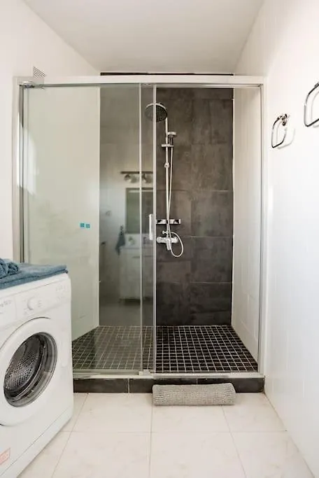Апартаменты Charming Flat In Puerto Marina, Бенальмадена